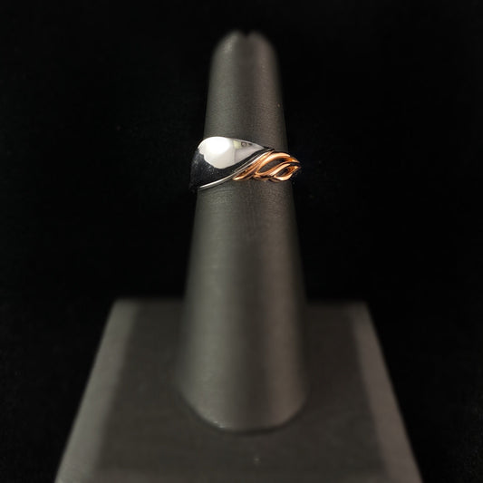 925 Sterling Silver and Rose Gold Petal-Shaped Ring - Elle Jewelry