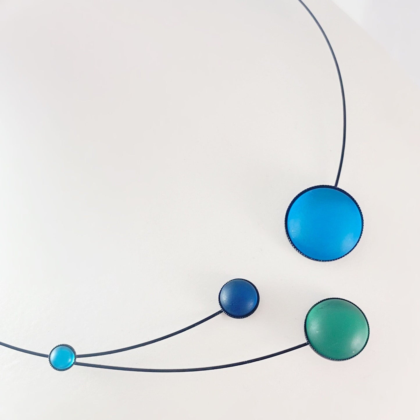 Black Memory Wire Floral Circle Necklace with Handmade Glass Beads, Hypoallergenic, Blue/Green - Kristina