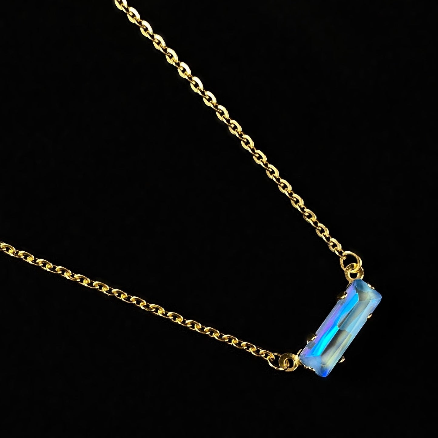 Blue Rectangle Cut Crystal Pendant Necklace Bindi