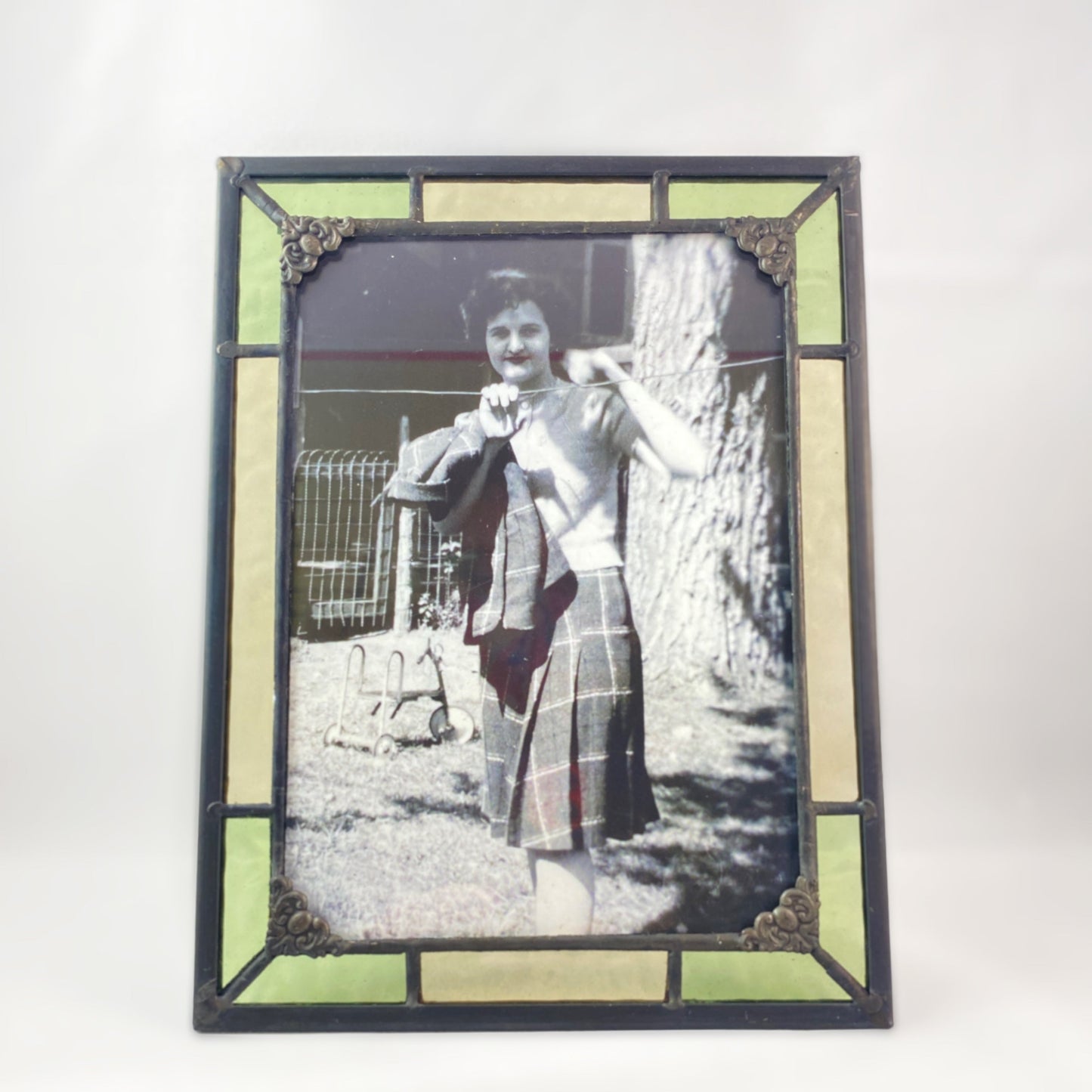 Glass Easel Back 5x7 Picture Frame - Antique Yellow