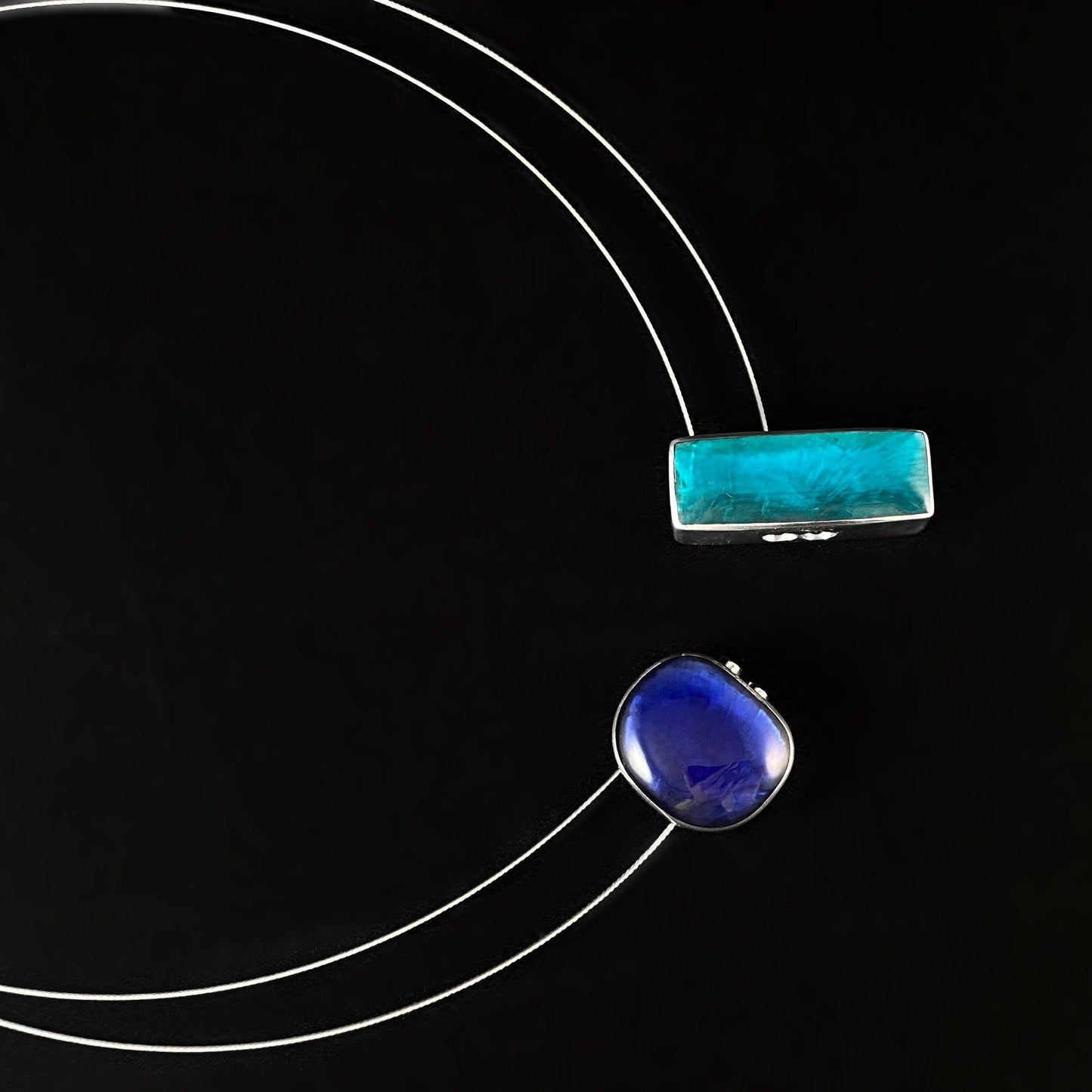 Handmade Resin and Shell Two Tone Sapphire/Turquoise Magnetic Front Necklace, Hypoallergenic - Origin