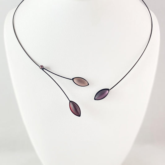 Black Memory Wire Floral Necklace with Handmade Glass Beads, Hypoallergenic, Violet - Kristina