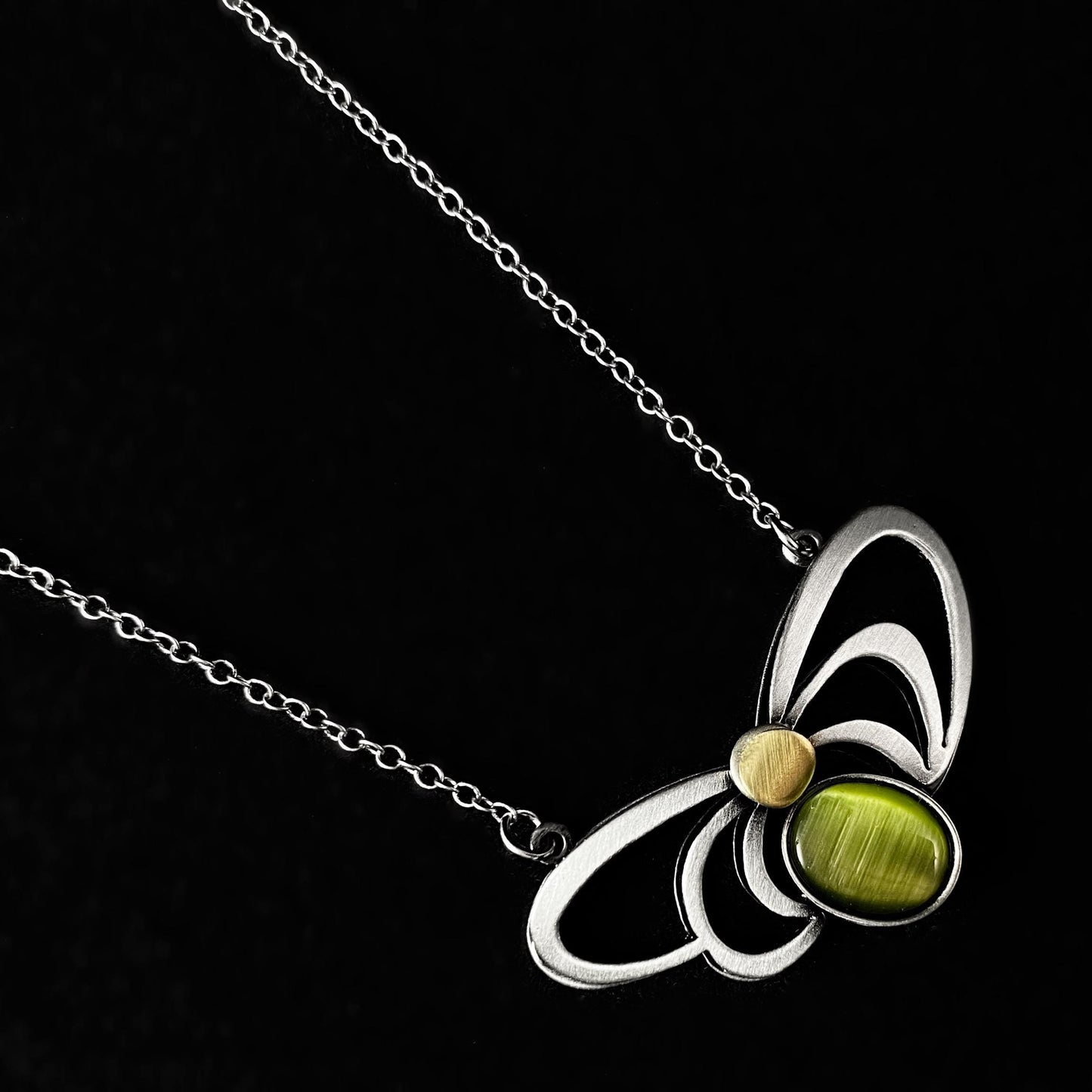 Lightweight Handmade Geometric Aluminum Necklace, Green/Silver, Radiate