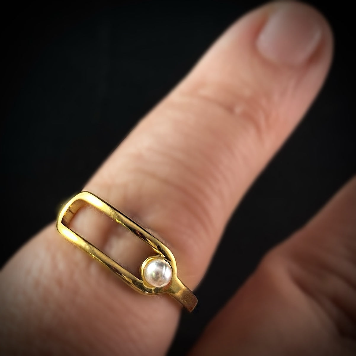 Minimal Gold Pearl Ring Size 7 - 3Souls