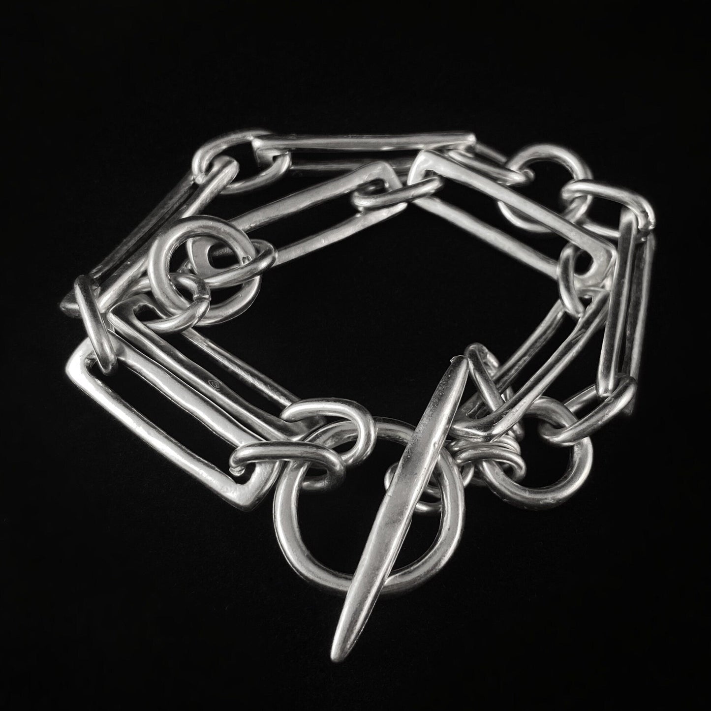Silver Chain Link Bracelet with Toggle Closure, Handmade, Nickel Free - Noir