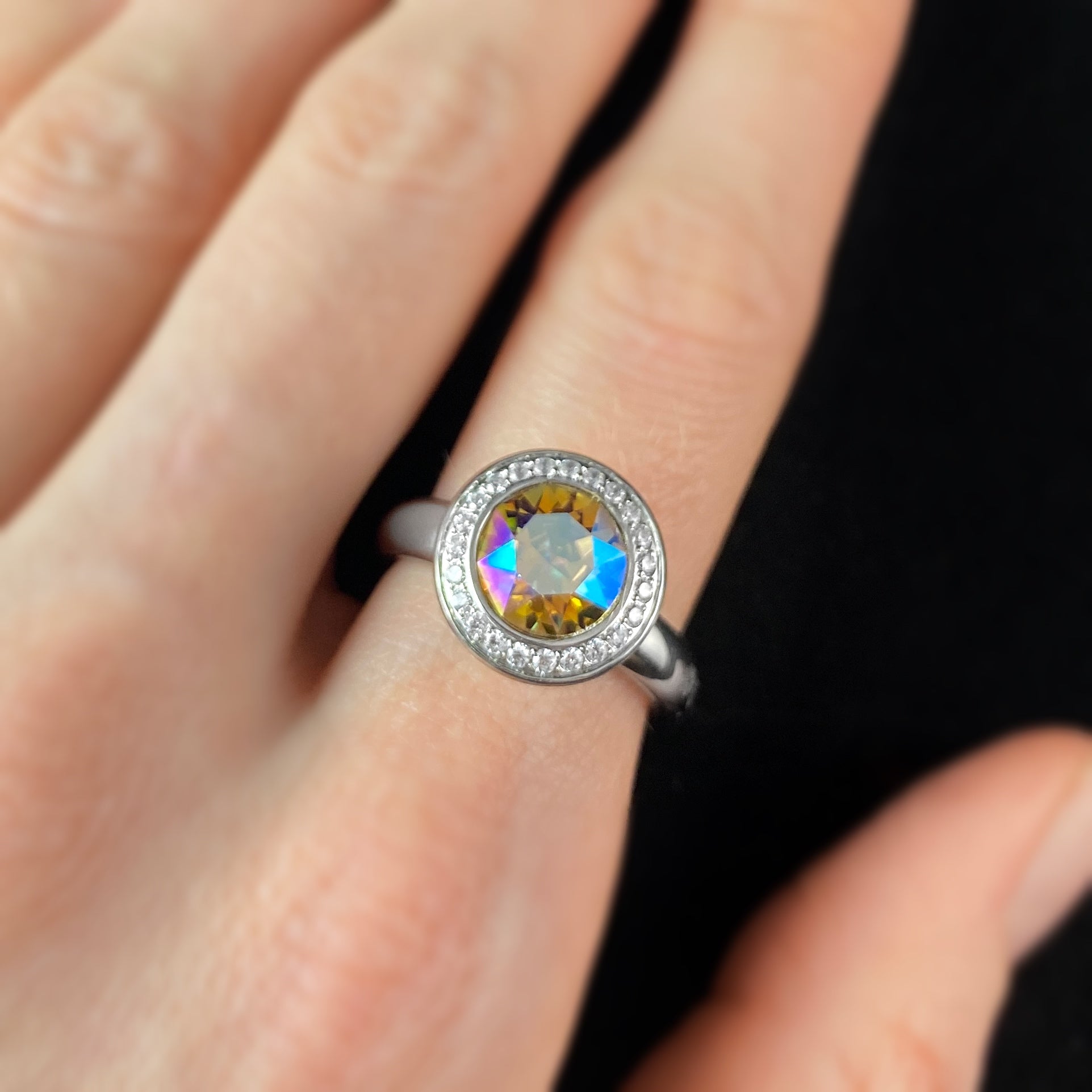 Qudo rainbow deals ring