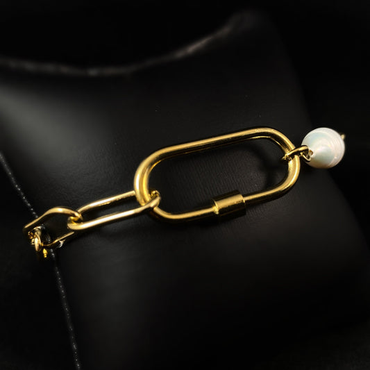 White Pearl Bracelet with Chunky Gold Chain and Decorative Chain Link Accent