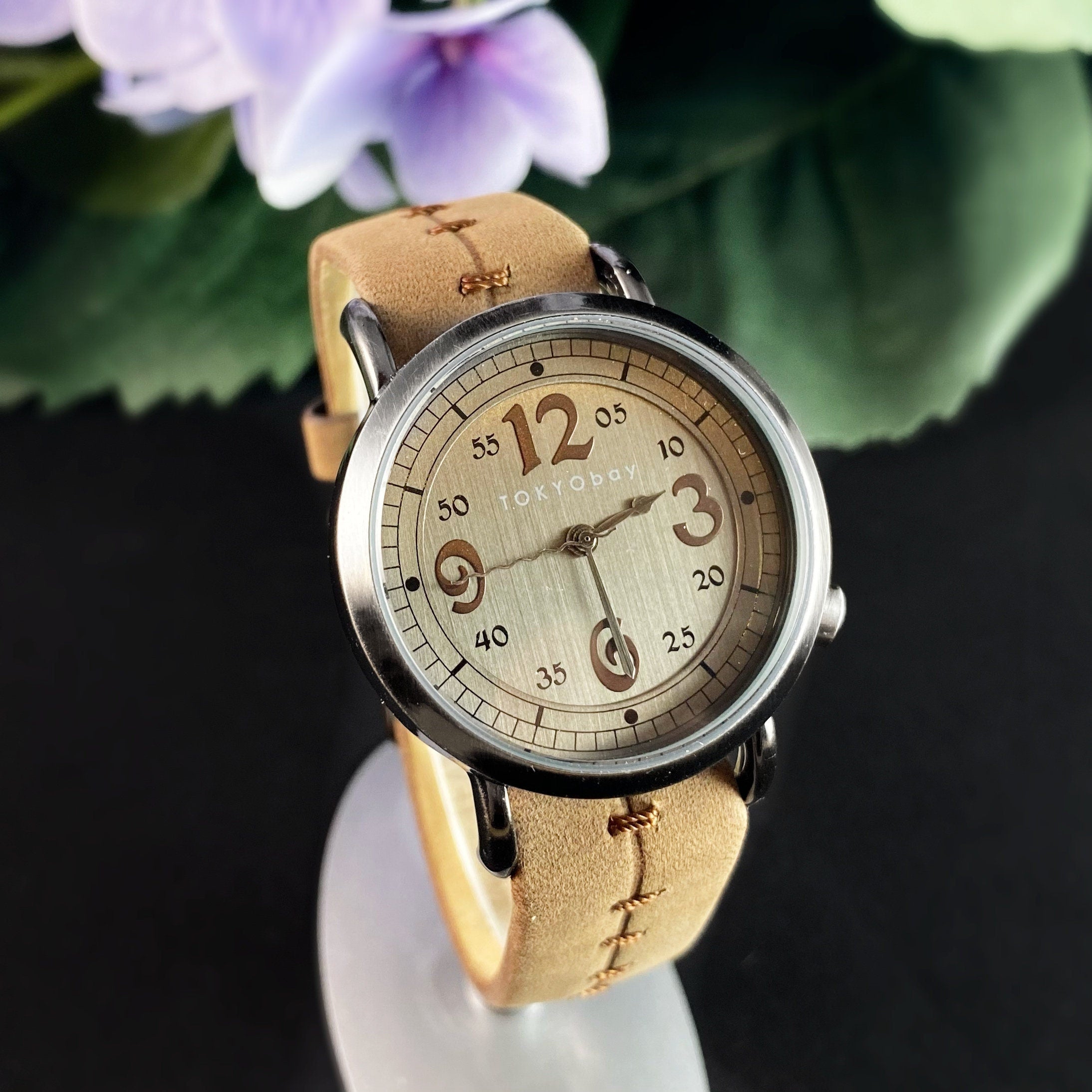 Women's Watch Brown Leather Band Silver Case - TOKYObay Women's Watch Brown Leather Band Silver Case - TOKYObay