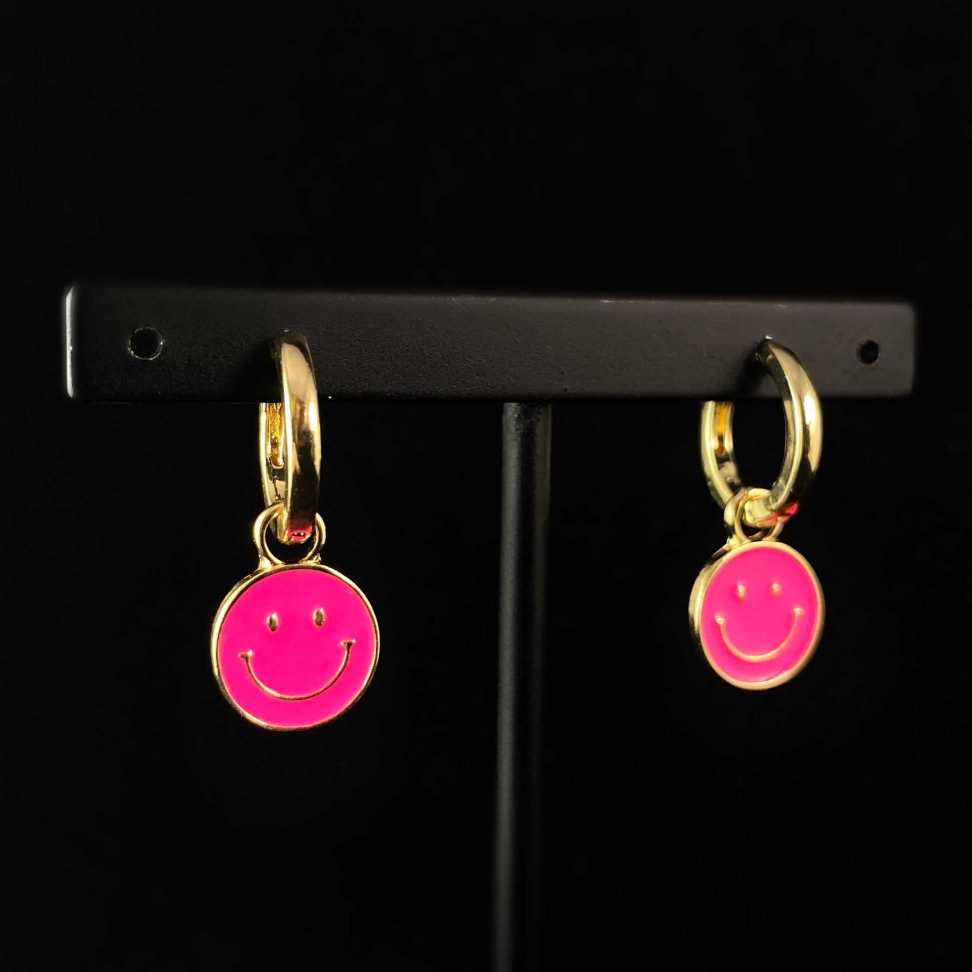 2-in-1 Smiley Face 90s Fashion Inspired Hoop Earrings - Pink