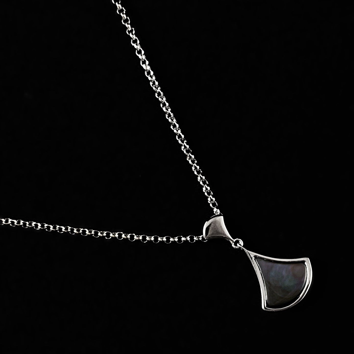 925 Sterling Silver Necklace With Mother Of Pearl Fan