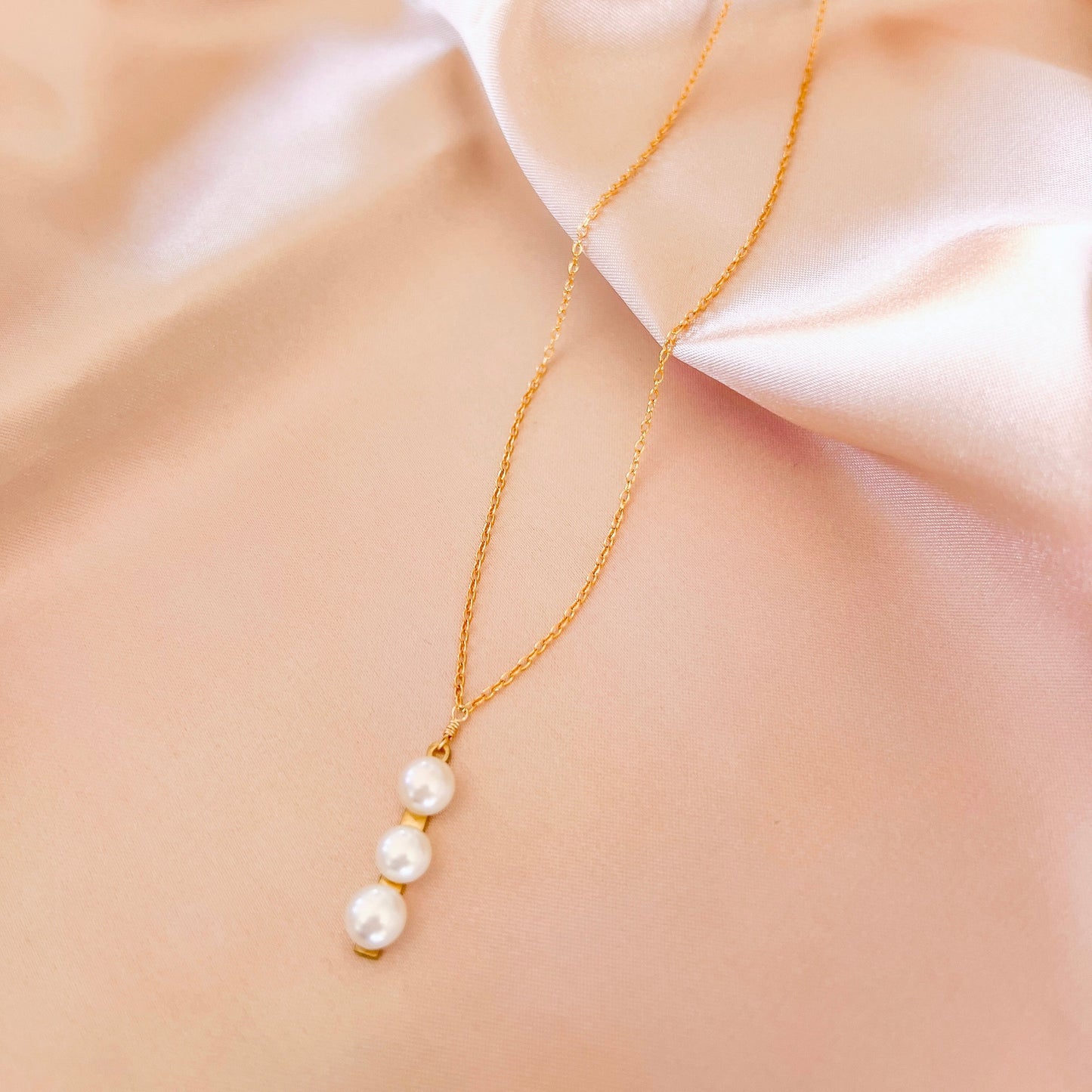Pearl Bar Necklace