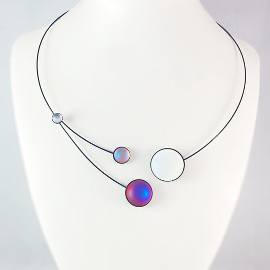 Black Memory Wire Floral Circle Necklace with Handmade Glass Beads, Hypoallergenic, Violet/White - Kristina