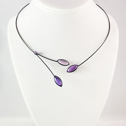 Black Memory Wire Floral Necklace with Handmade Glass Beads, Hypoallergenic, Purple - Kristina