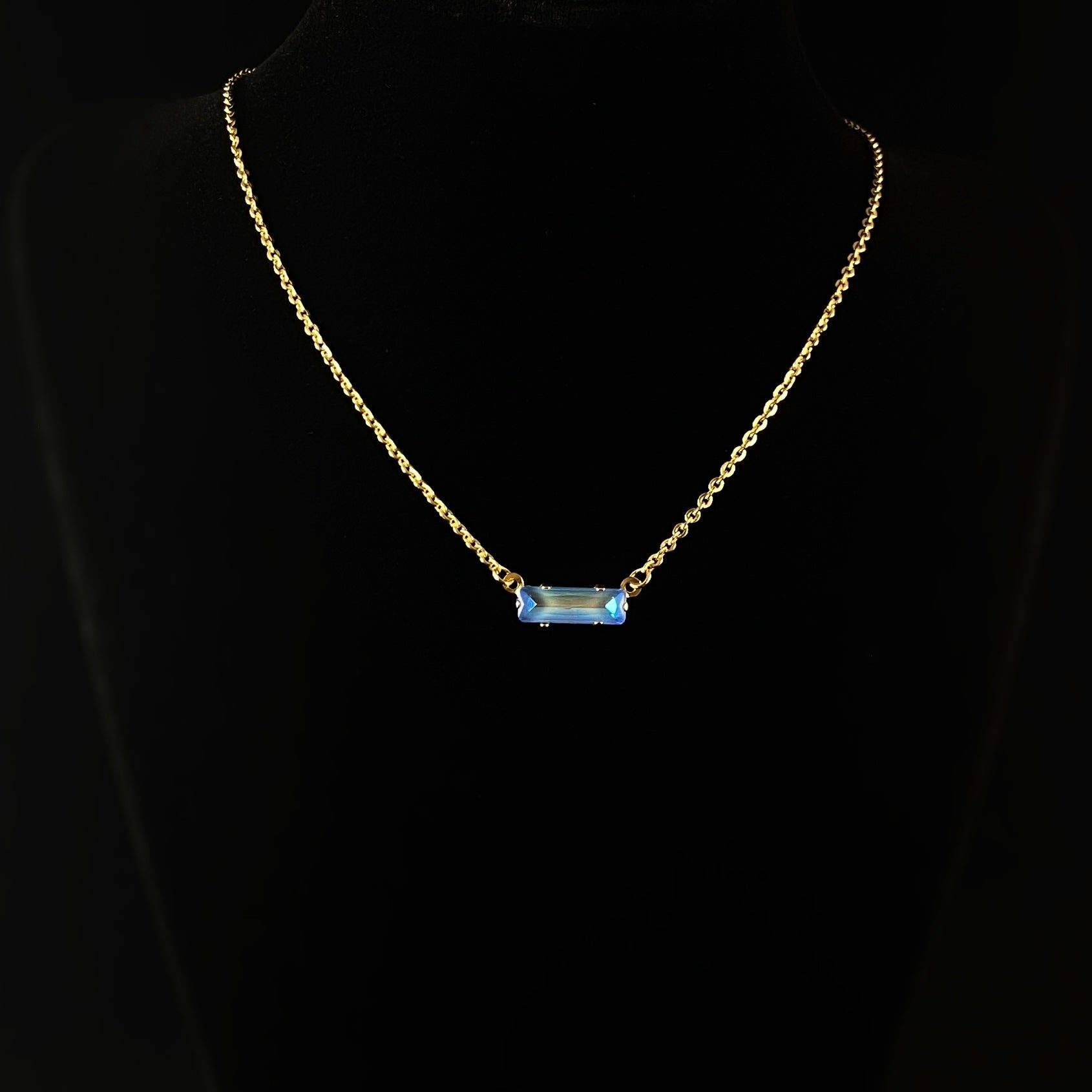 Blue Rectangle Cut Crystal Pendant Necklace Bindi