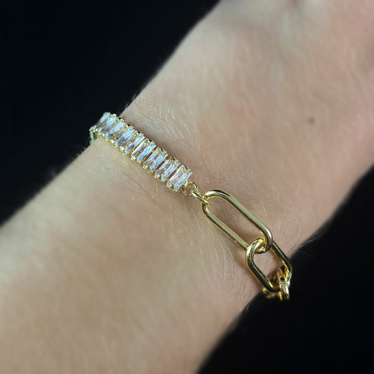 Dainty Gold Line of Clear Swarovski Crystal With Chainlink Bracelet - VBC