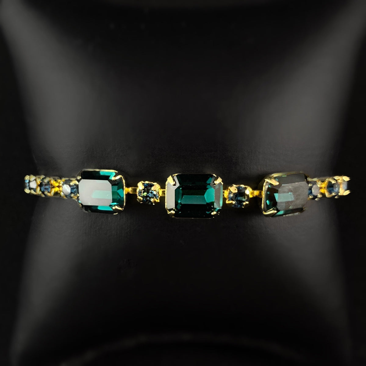 dark-blue-green-crystals-  display picture 1
