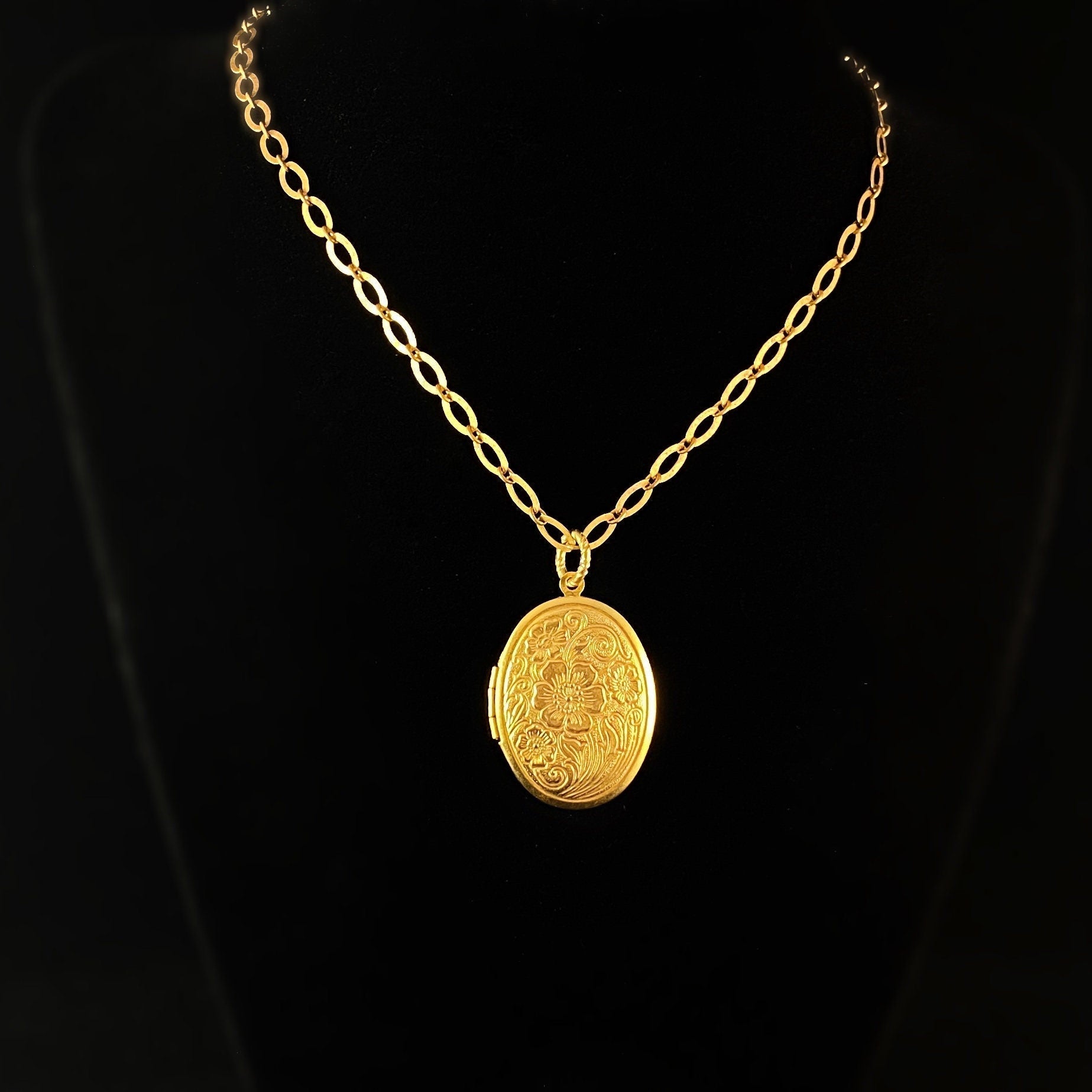 Gold Oval Locket Necklace - La Vie Parisienne by Catherine Popesco