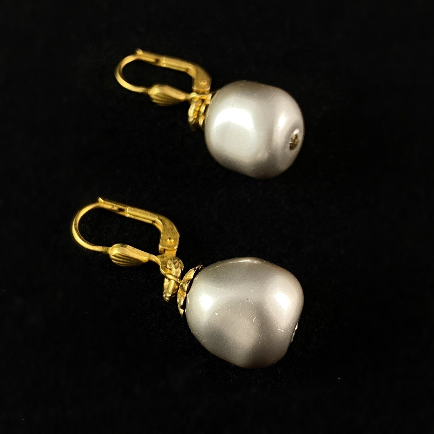 Gray Pearl Earrings - La Vie Parisienne by Catherine Popesco