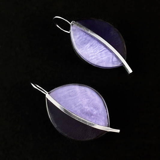 Handmade Resin and Shell Periwinkle Leaf Earrings, Hypoallergenic - Origin