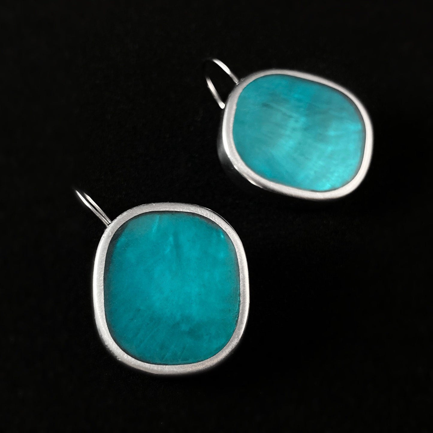 Handmade Resin and Shell Turquoise Simple Earrings, Hypoallergenic - Origin