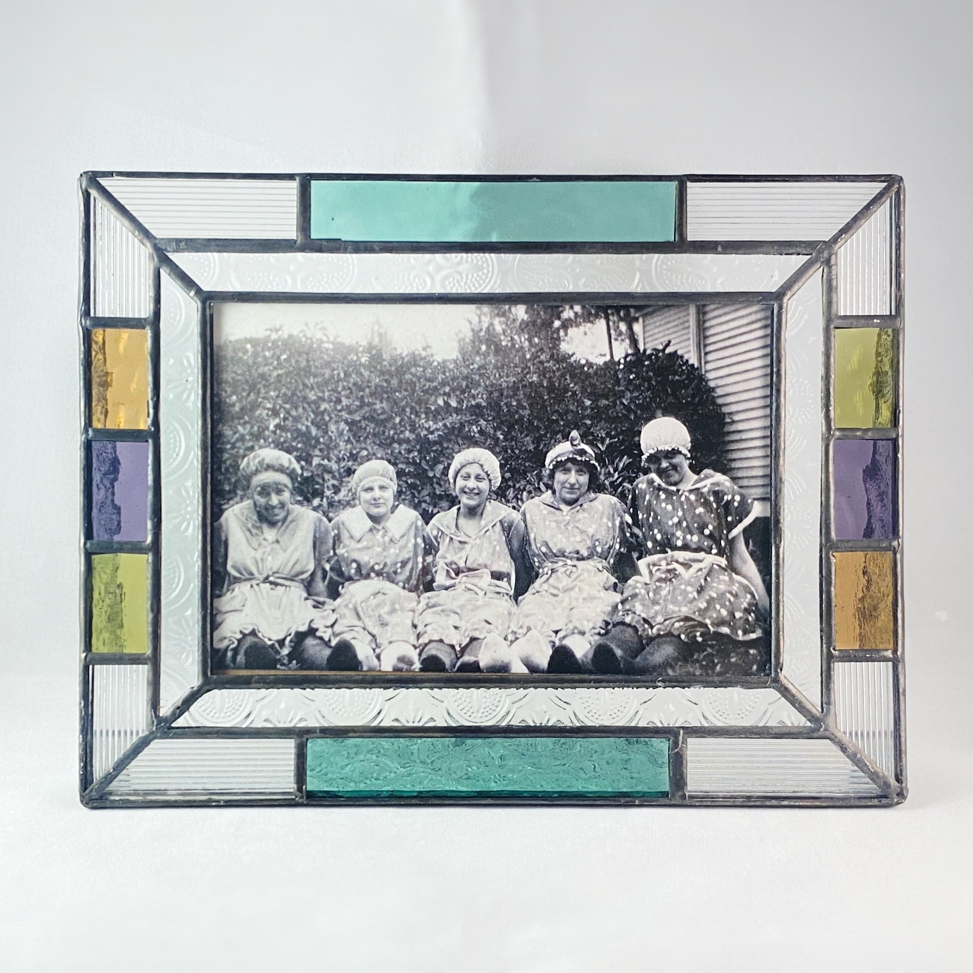 Horizontal 4x6 Colorblock Geometric Glass Picture Frame -