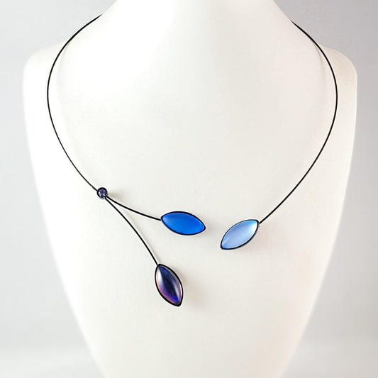 Black Memory Wire Floral Necklace with Handmade Glass Beads, Hypoallergenic, Blue/Purple - Kristina
