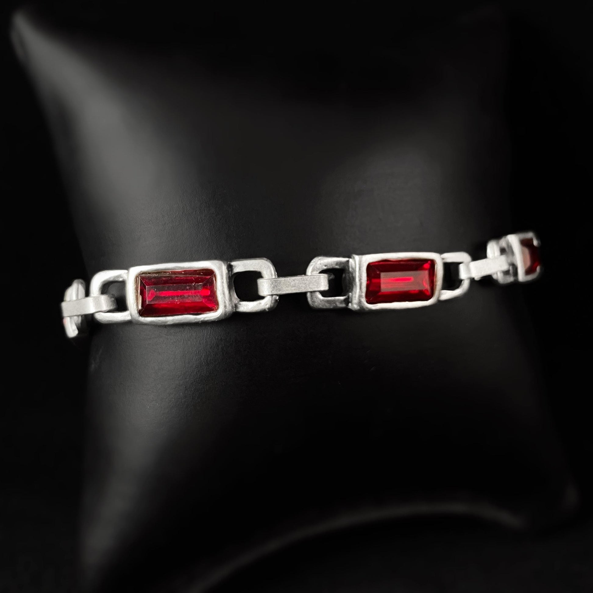 Silver Chain Link Bracelet with Red Crystals, Handmade, Nickel Free - Noir