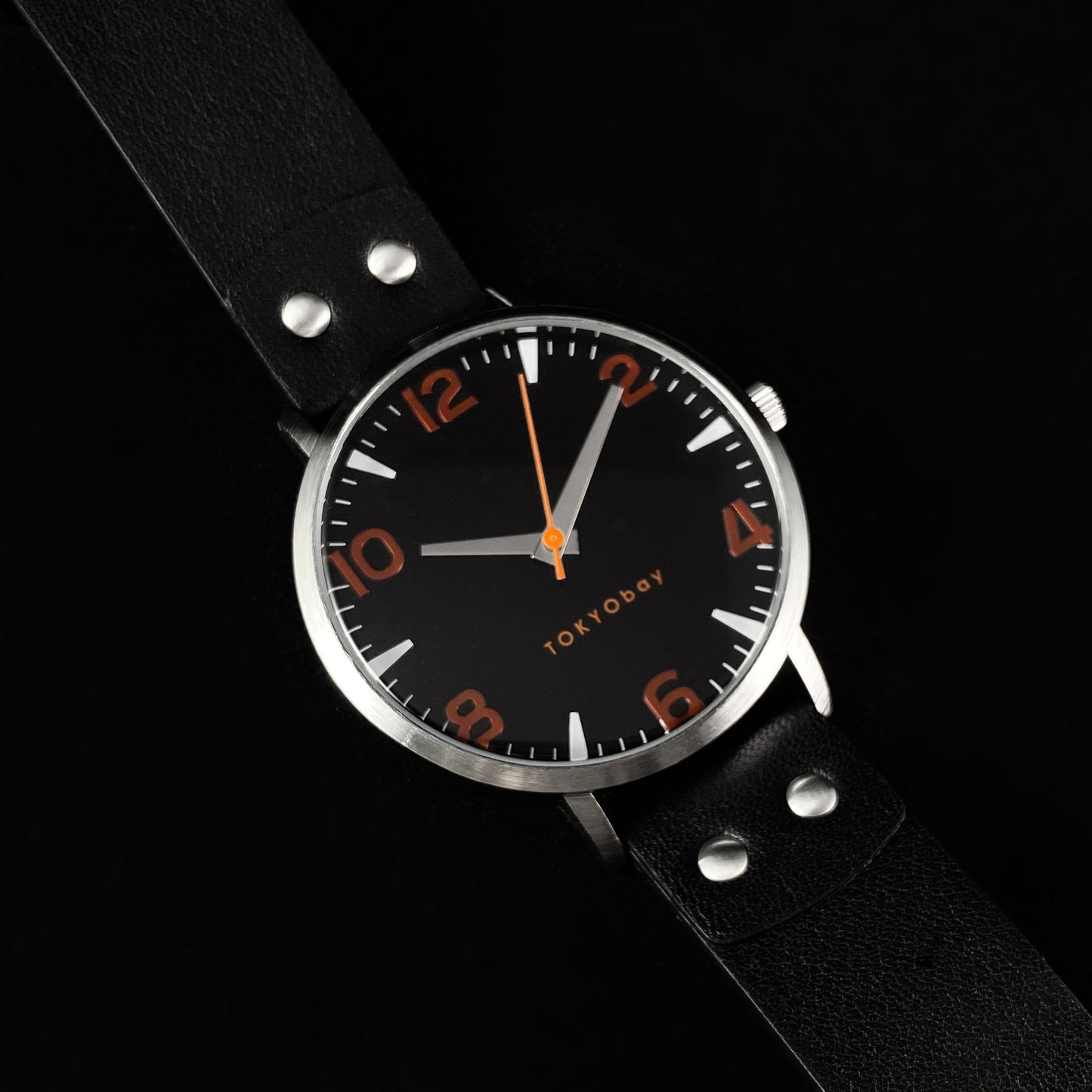 Men’s Watch Black Leather Band Silver Case - TOKYObay