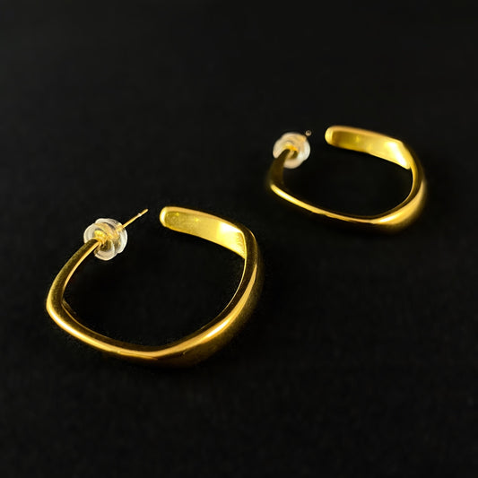 Minimal Gold Slightly Squared Hoop Earrings - 3Souls