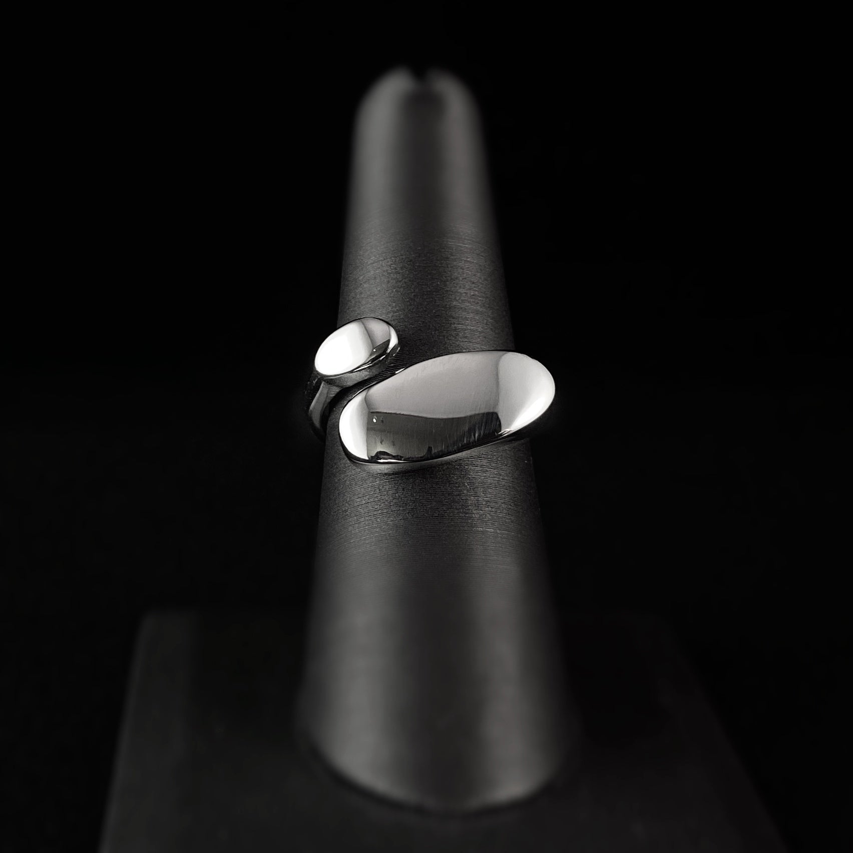 Minimal Silver Geo Ring Size 7.5 - 3Souls