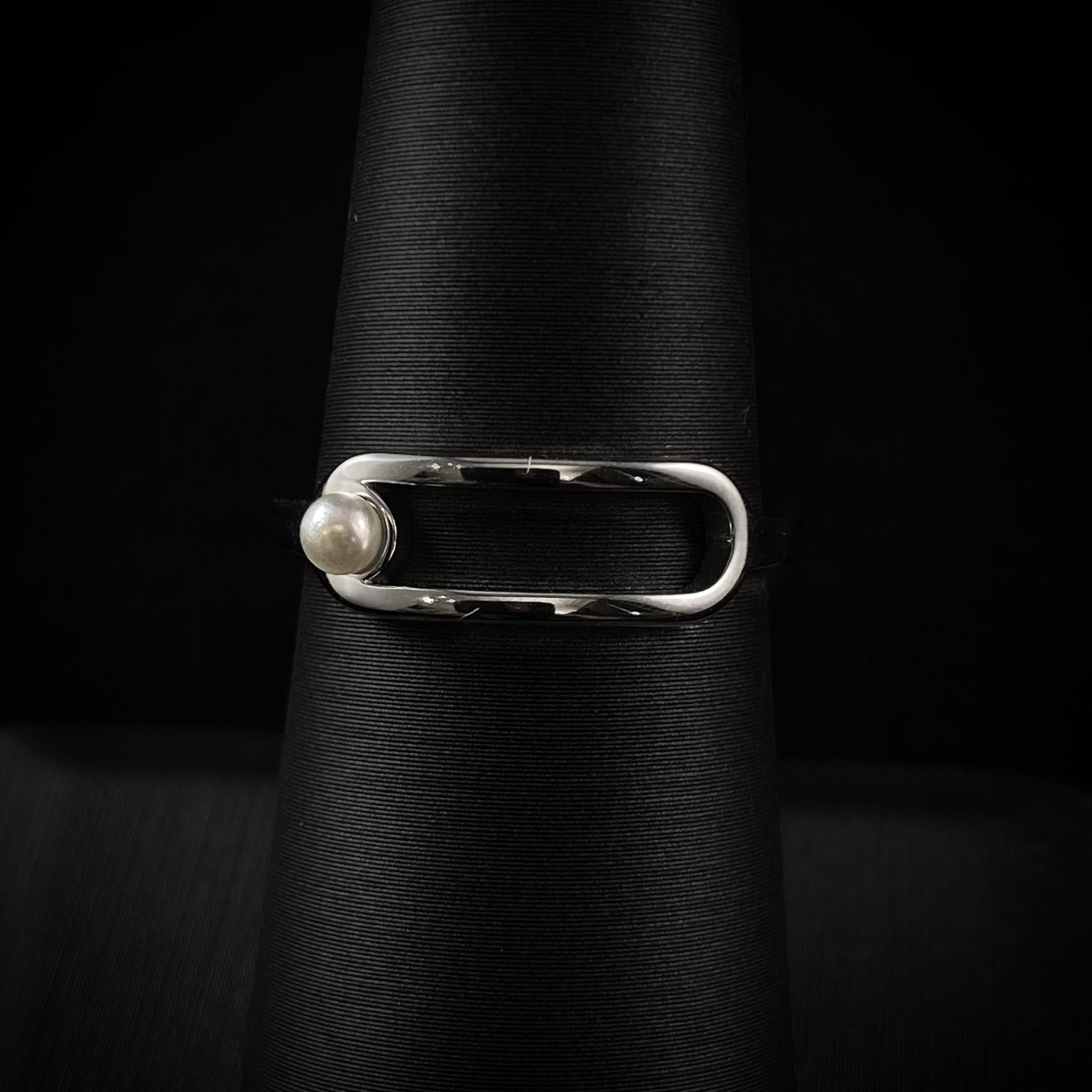 Minimal Silver Pearl Ring Size 7 - 3Souls