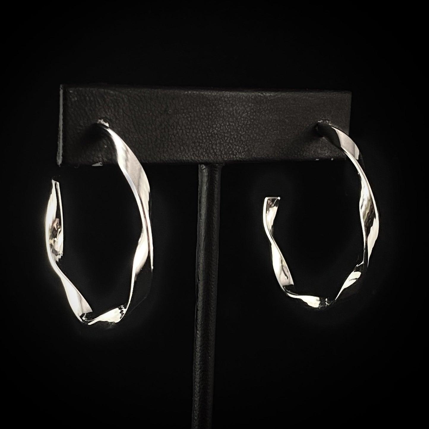 Minimal Twisted Stainless Steel Hoop Earrings - 3Souls