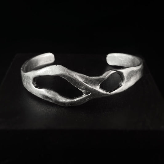 Silver Cuff Bracelet with Twist Cutouts, Handmade, Nickel Free - Noir