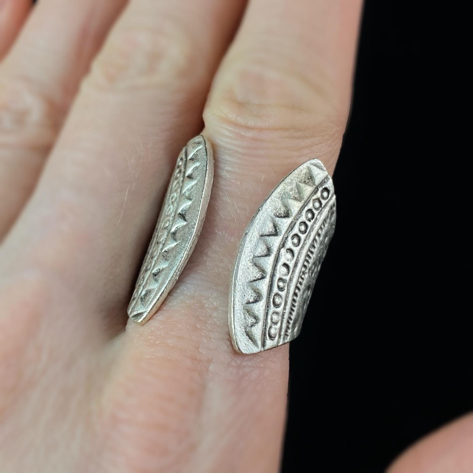 Silver Patterned Ring, Handmade, Nickel Free - Noir