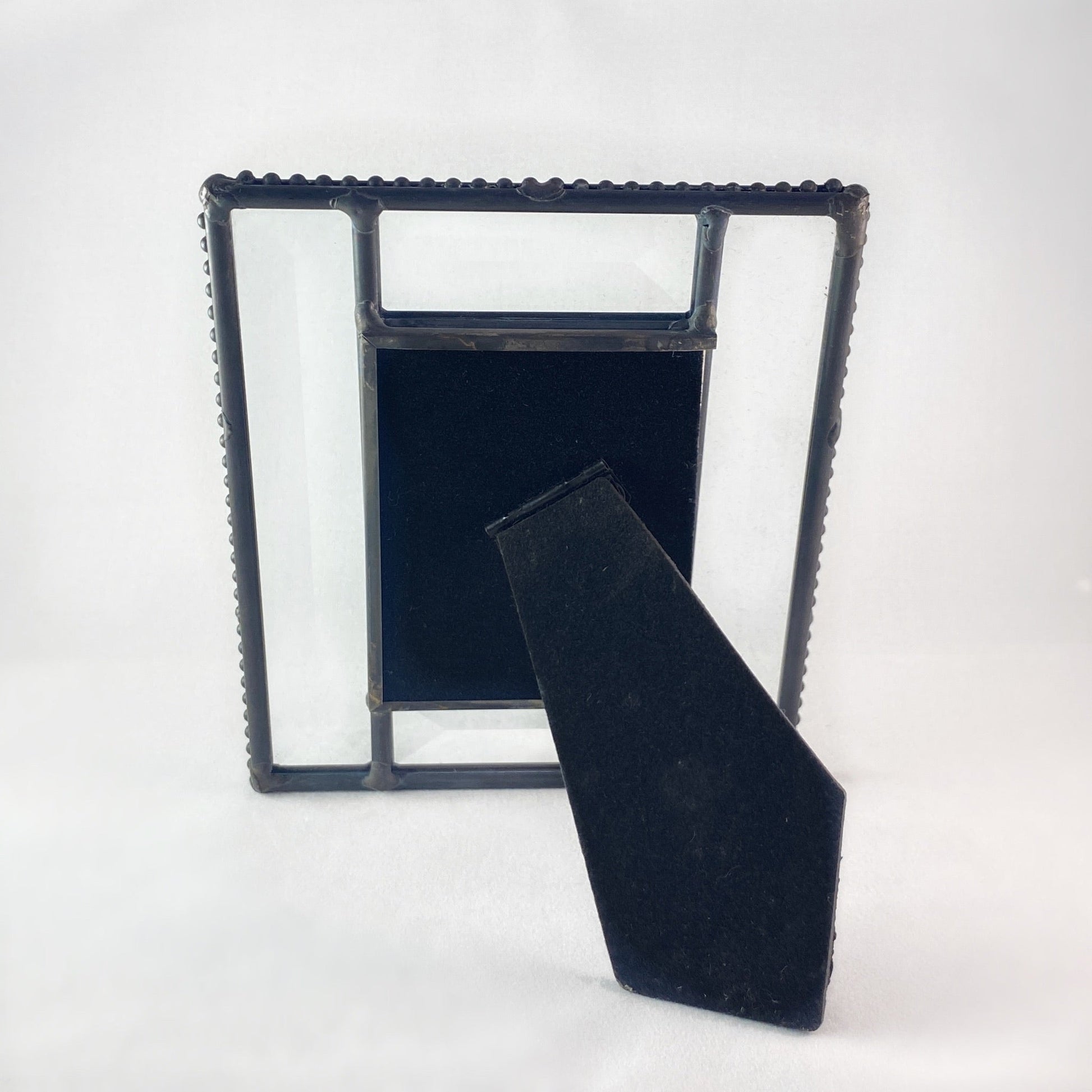 Vertical 2.5x3.5 Clear Geometric Glass Picture Frame -