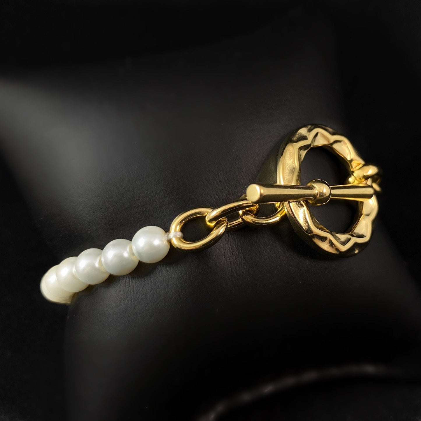 White Pearl Bracelet with Chunky Gold Chain and Decorative Sunburst Toggle Clasp