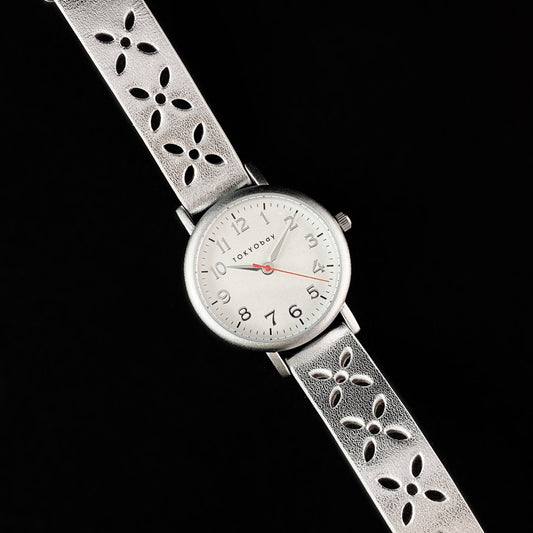 Women’s Watch Metallic Silver Leather With Clover Cutout